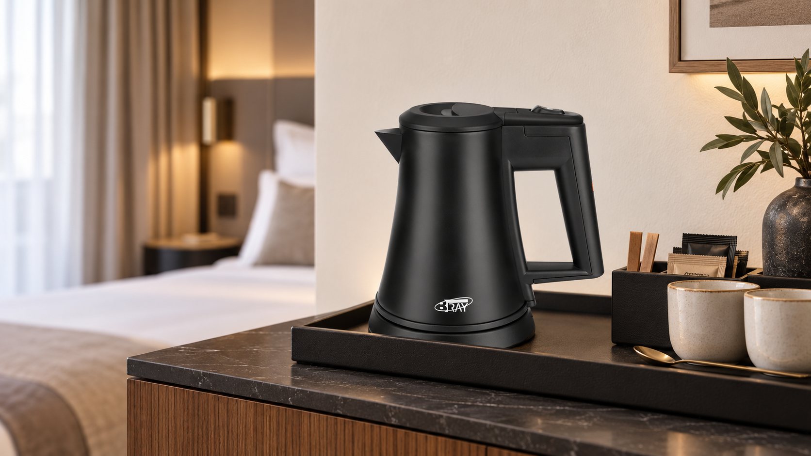 B‑TRAY Star 0.5-litre kettle in a hotel room